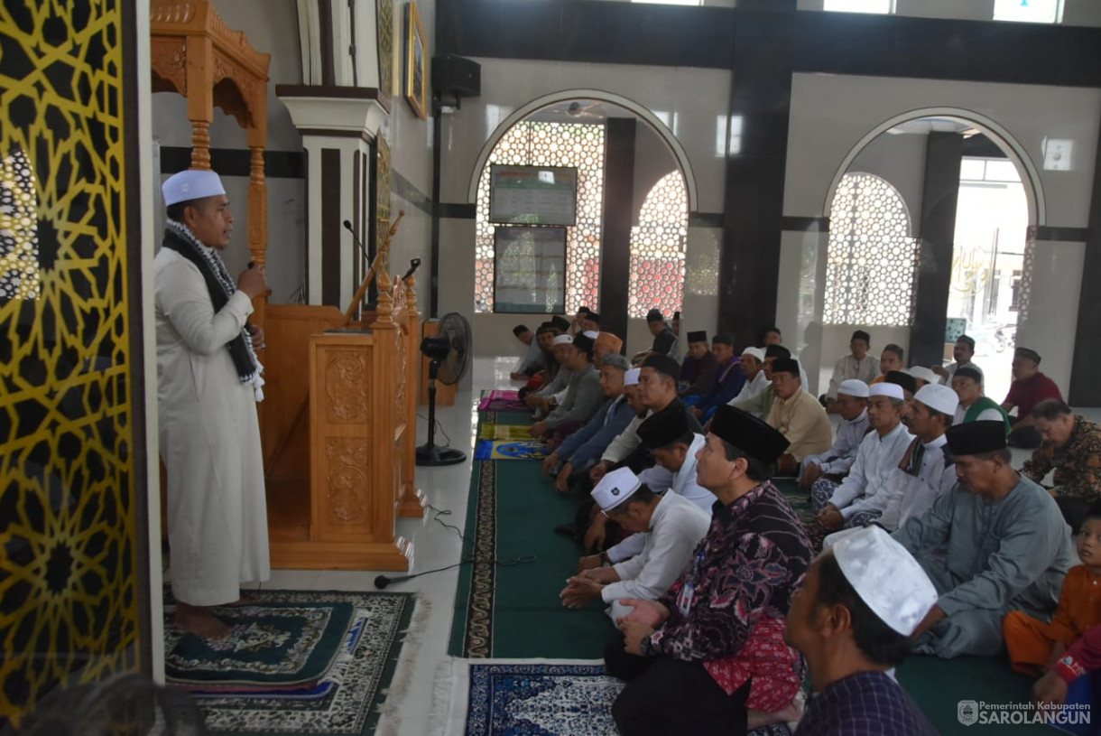 19 Oktober 2023 - Penjabat Bupati Sarolangun Melaksanakan Jumling di Masjid Baiturrahmah Desa Pasar Singkut