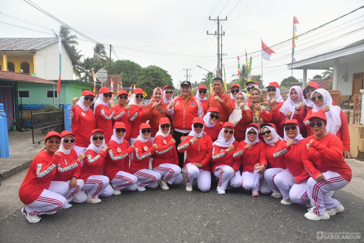 15 Agustus 2024 -&nbsp;Kegiatan Gerak Jalan Memperingati Hari Kemerdekaan RI Ke 79, Bertempat di Depan Rumah Dinas Bupati Sarolangun
