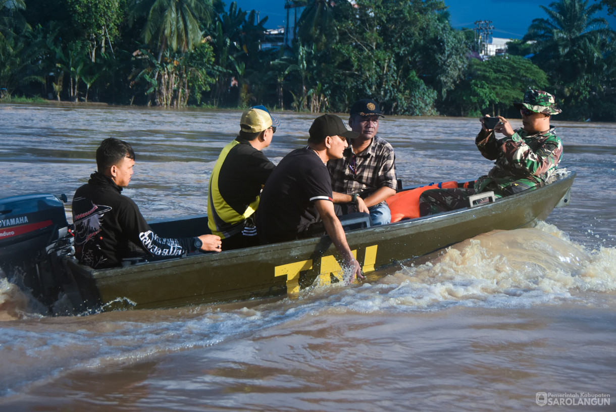 7 April 2025 - Meninjau Persiapan Balumbo Biduk Dan Gotong Royong Membersihkan Sampah di Sekitaran Tepian Cik Minah Sarolangun&nbsp;
