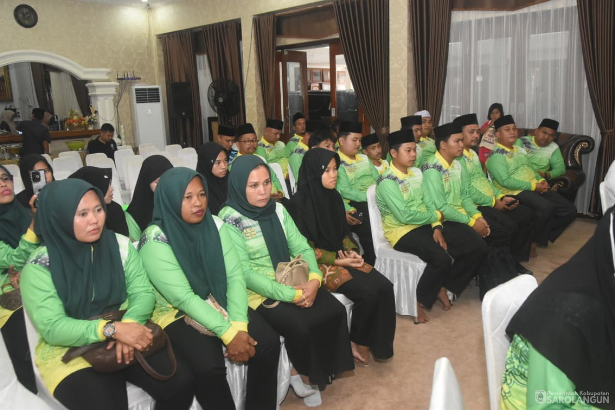 22 November 2025&nbsp; Penyambutan Kafilah MTQ tingkat Provinsi Jambi asal Kabupaten Sarolangun di Rumah Dinas Bupati Sarolangun