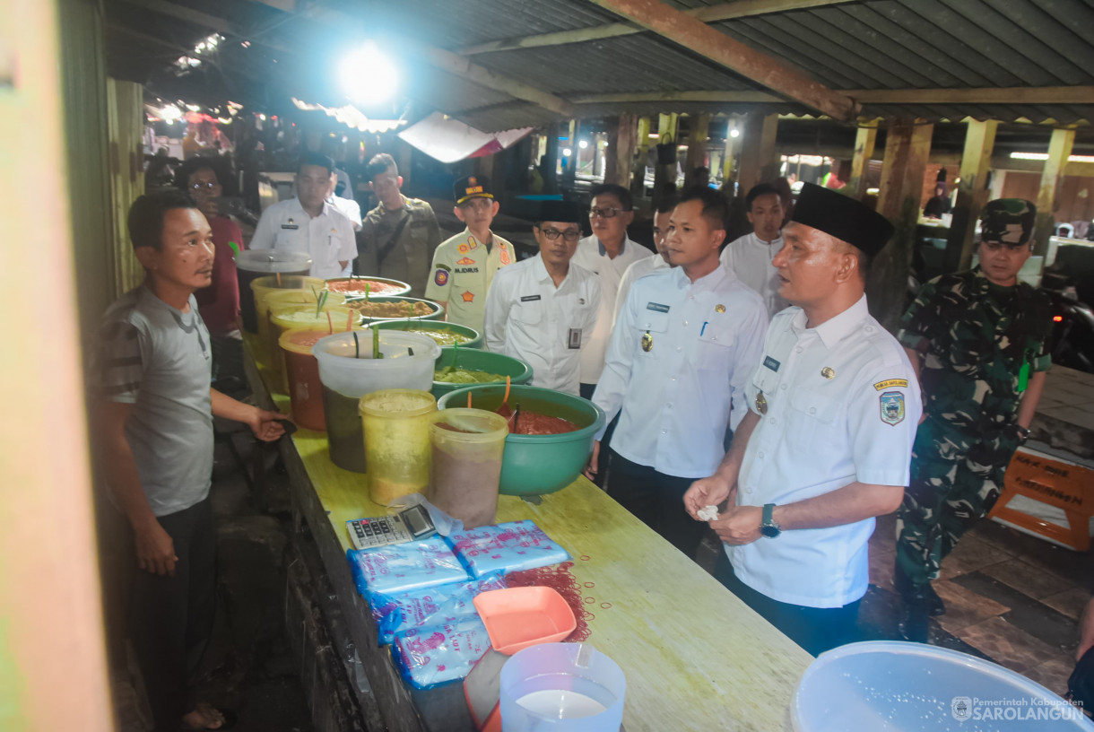 26 Maret 2025 -&nbsp;Sidak Pasar Menjelang Hari Raya Idul Fitri di Pasar Atas Sarolangun