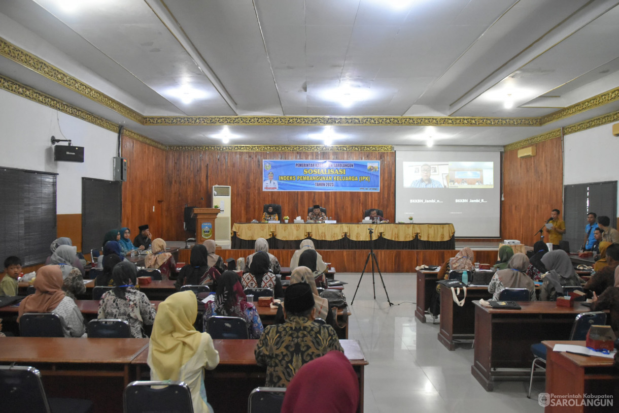 29 Desember 2023 - Sosialisasi Indeks Pembangunan Keluarga Tahun 2023 Di Aula Bappeda Sarolangun