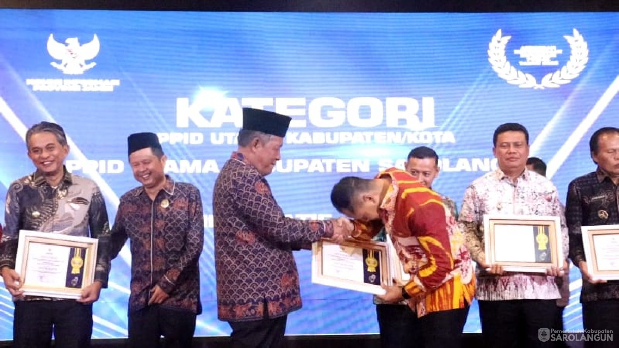 Malam penganugerahan PPID keterbukaan informasi Publik Tingkat Kab kota Provinsi Jambi Tahun 2025
