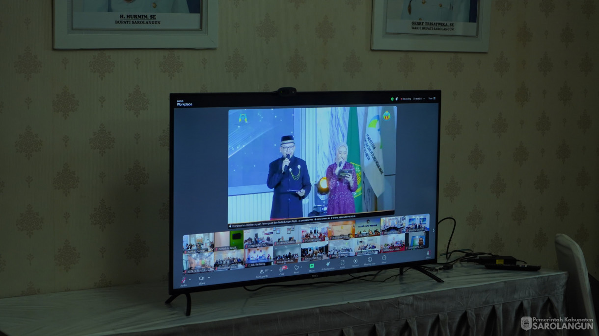8 Agustus 2025 - Wakil bupati Sarolangun Mengikuti kegiatan Zoom Meeting Penganugrahan Kota Layak Anak Tahun 2025 Bertempat di Rumah Dinas Wakil Bupati Sarolangun