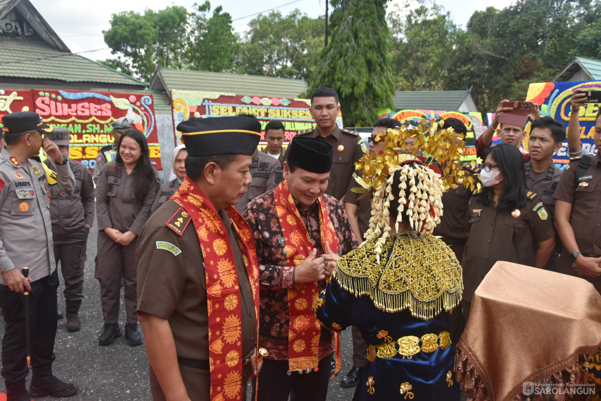 13 Juni 2024 - Penyambutan Kepala Kejaksaan Negeri Sarolangun Di Kantor Kejaksaan Negeri Sarolangun