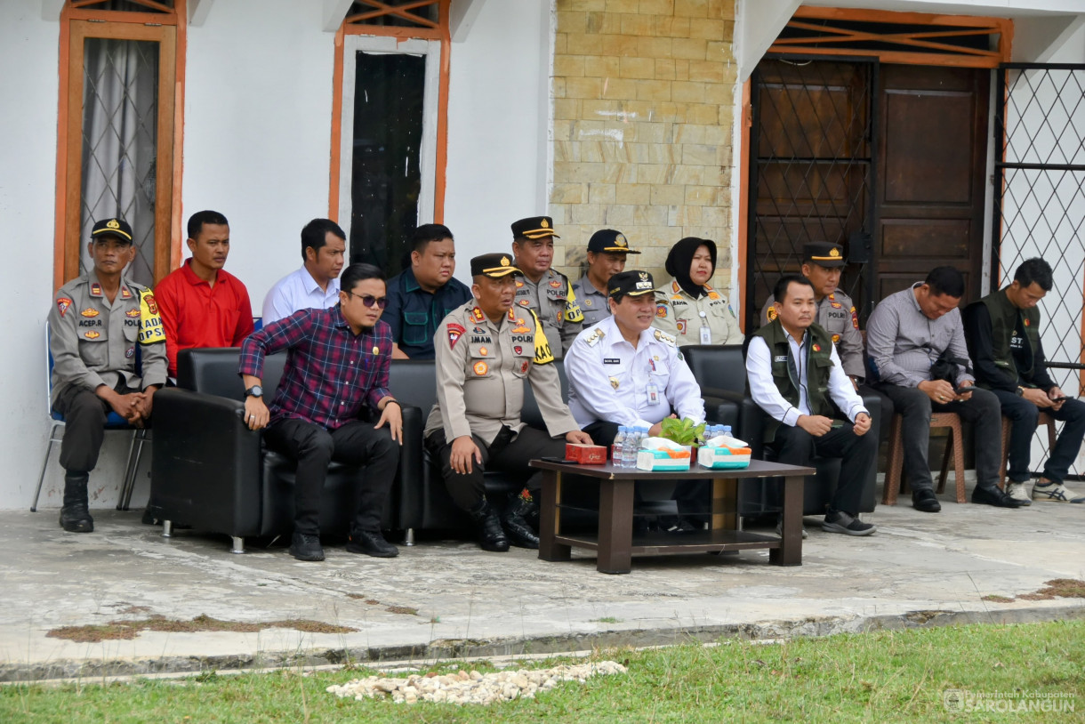 8 November 2023 -&nbsp;Penjabat Bupati Sarolangun Menghadiri Apel Nerirtiban APS dan APK di Halaman Kantor Bawaslu Kabupaten Sarolangun