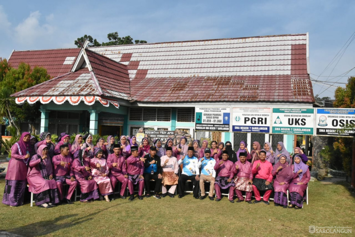 23 Agustus 2023 - Penjabat Bupati Sarolangun Menghadiri Acara Peringatan Hari Air Sedunia di SMAN 7 Sarolangun