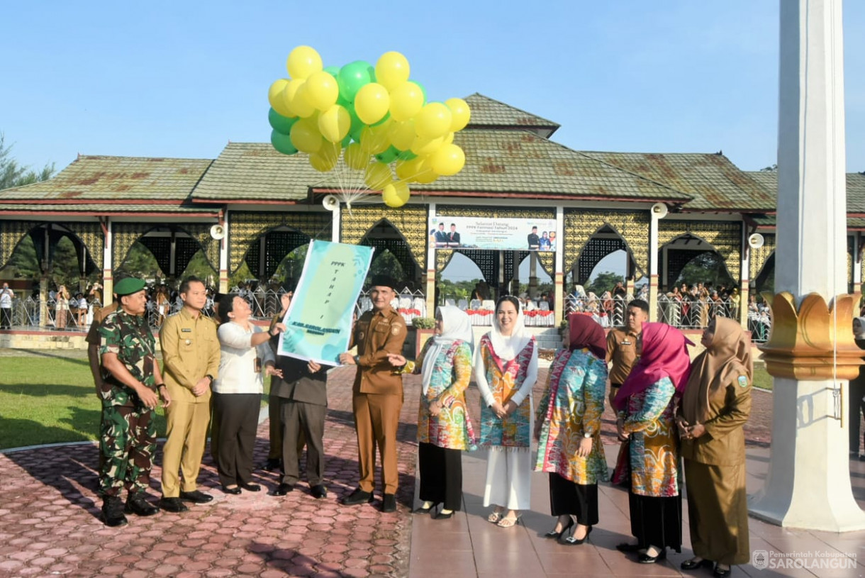 21 Juli 2025 -&nbsp;Penyerahan SK PPPK Tahap I Tahun 2024