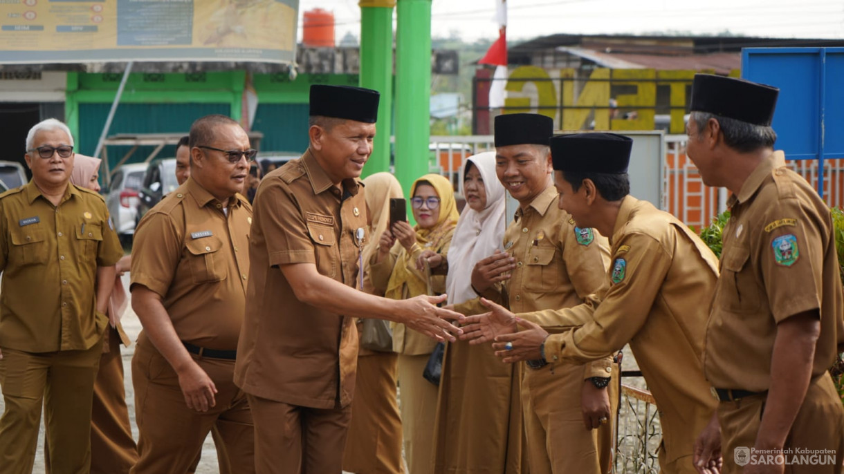 14 Juli 2025 - Pj Sekda Kabupaten Sarolangun Membuka Kegiatan Penguatan Transisi PAUD Ke SD Masa Transisi Masa Pengenalan Lingkungan Sekolah Ramah Tahun 2025 di SD 57 Sungai Benteng Kecamatan Singkut
