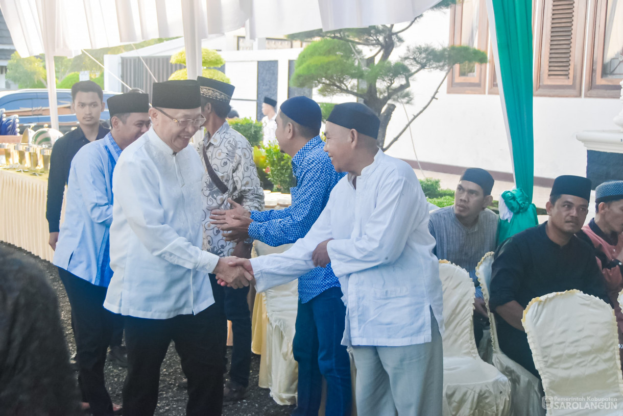 26 Maret 2025 - Buka Bersama Tokoh Masyarakat di Rumah Dinas Bupati Sarolangun