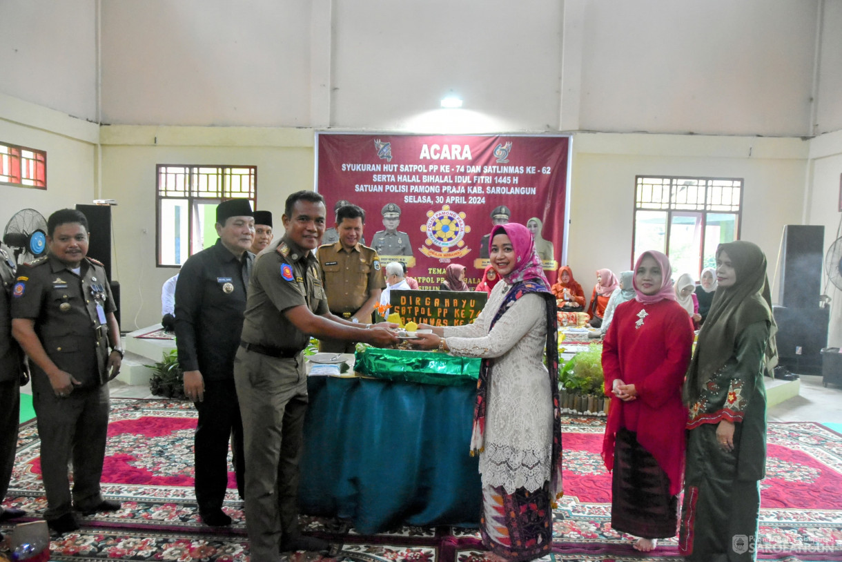 30 April 2024 - Syukuran HUT Satpol PP Ke 74 Dan Satlinmas Ke 62 Serta Halal Bihalal Idul Fitri 1445 H Di Kantor Satpol PP Sarolangun