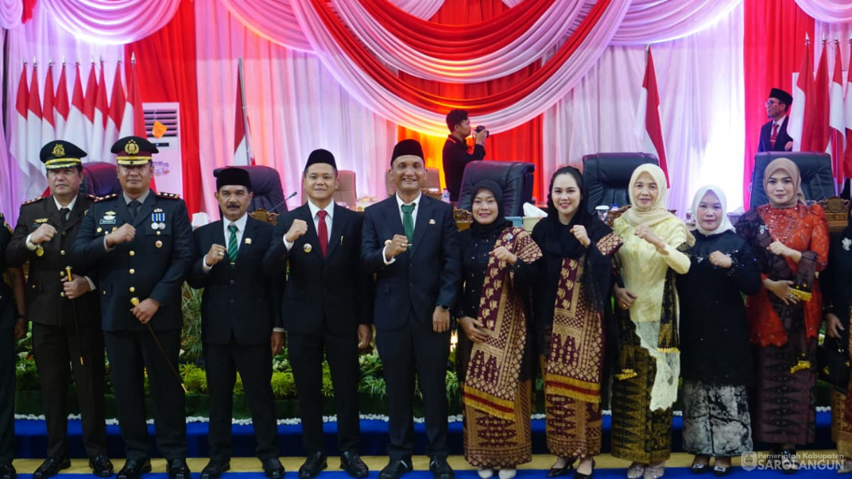 15 Agustus 2025 -&nbsp;Mendengarkan dan Menyaksikan Sidang Tahunan MPR RI Dan Pidato Kenegaraan Presidan RI Dalam Rangka HUT KE 80 Kemerdekaan RI Dalam Sidang Bersama DPR DPD RI