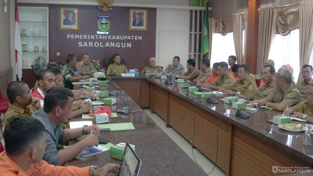 27 Mei 2025 - Wakil Bupati Sarolangun&nbsp; Memimpin Rapat Kordinasi Tim Penangulanan Bencana Karhutla kabupaten Sarolangun Tahun 2025