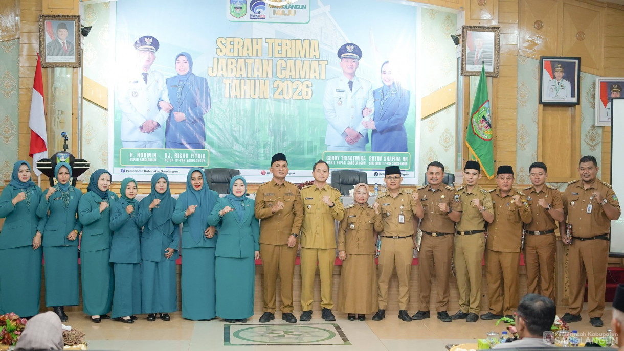 14 April 2026 Serah Terima Jabatan Camat Tahun 2026 di Ruang Aula Utama Kantor Bupati Sarolangun