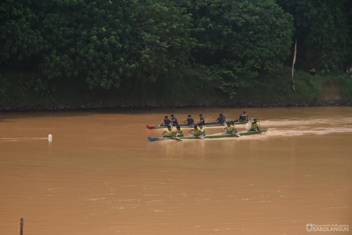 2 November 2025&nbsp; Balumbo Biduk Dalam Rangka HUT Sarolangun di Kampung Baru Kelurahan Dusun Sarolangun