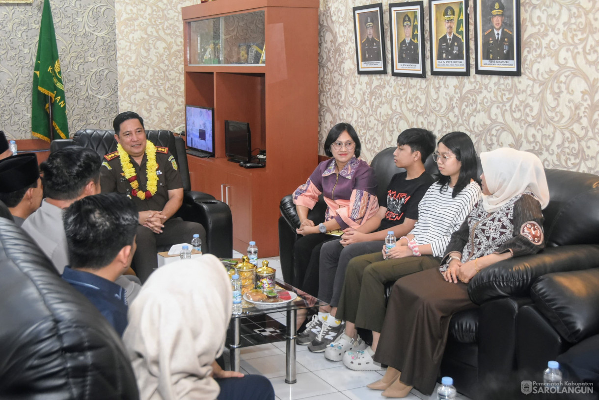 29 Juli 2025 - Penyambutan Kejari Sarolangun di Kantor Kejaksaan Negeri Sarolangun