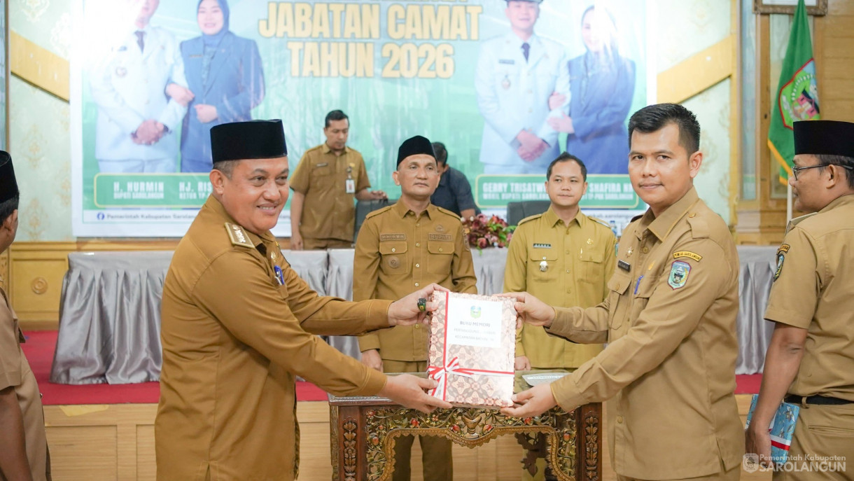 14 April 2026 Serah Terima Jabatan Camat Tahun 2026 di Ruang Aula Utama Kantor Bupati Sarolangun