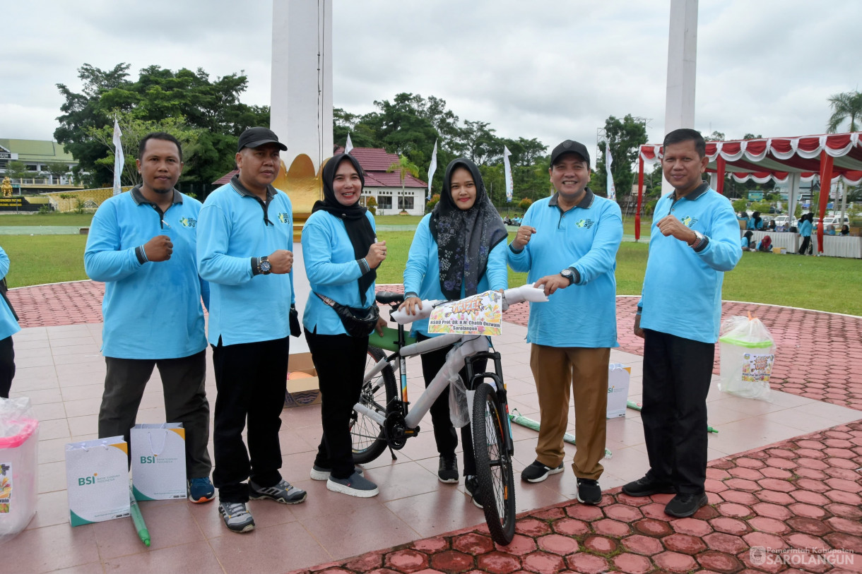 27 November 2023 - Memperingati Hari Kesehatan Nasional ke 59 Tahun 2023 Dilapangan Gunung Kembang Kab. Sarolangun