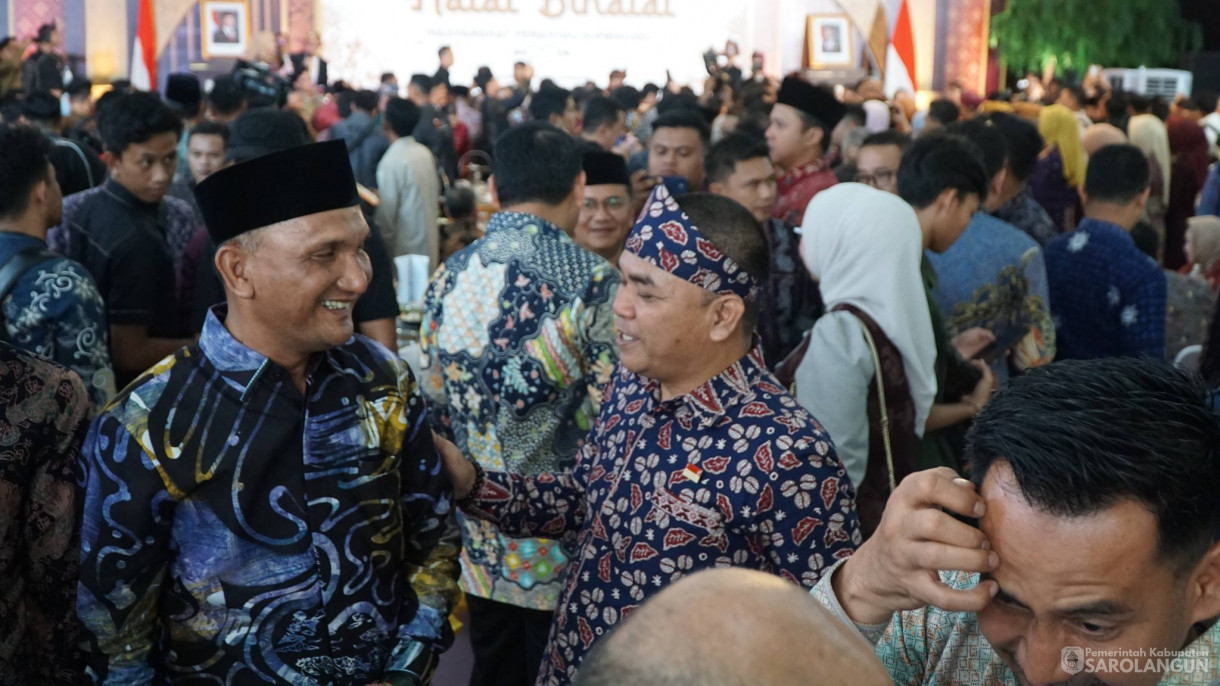 25 April 2026 Bupati Sarolangun menghadiri acara Halal Bihalal Masyarakat Perantau Sumbagsel di Griya Agung Jalan Demang Lebar Daun Kota Palembang