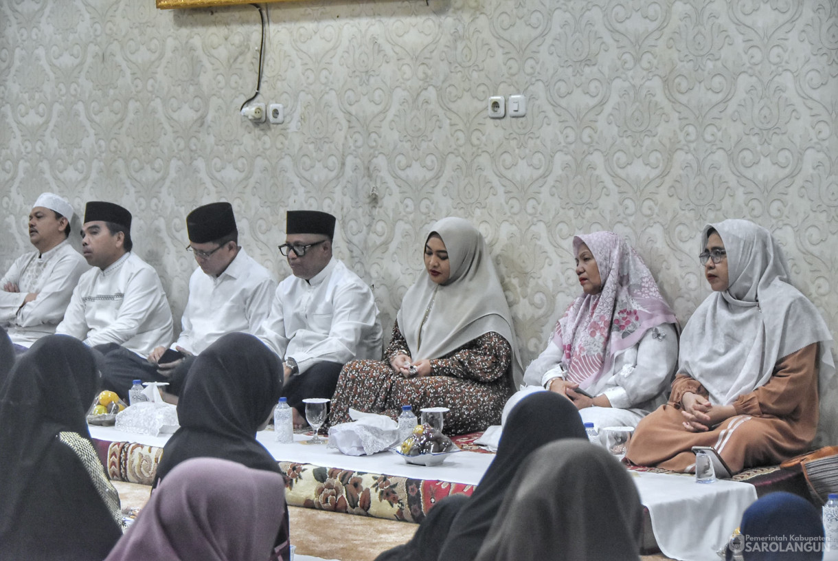 2 Januari 2025 - Yasinan Dan Doa Bersama Serta Santunan Kepada Anak Yatim, Bertempat di Rumah Dinas Bupati Sarolangun