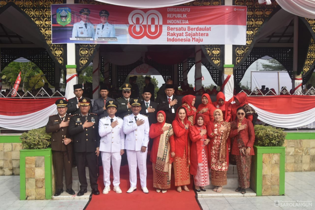 17 Agustus 2025&nbsp; Upacara Peringatan HUT RI ke 80 di Lapangan Gunung Kembang