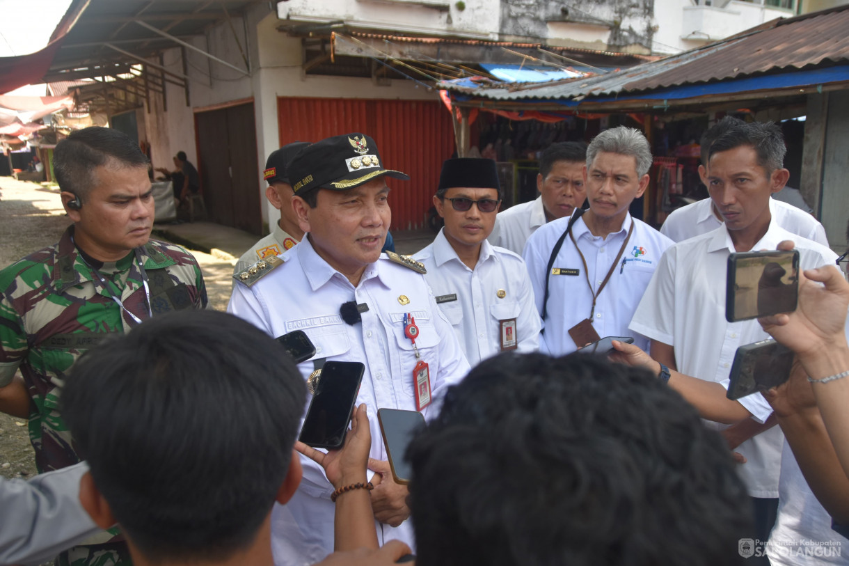 29 Mei 2024 - Launching Kedai Pangan Pemkab Sarolangun Di Ceria Toserba Sarolangun, Gerakan Pasar Murah, Meninjau Harga Bahan Pokok Di Pasar Atas Sarolangun, Meninjau J