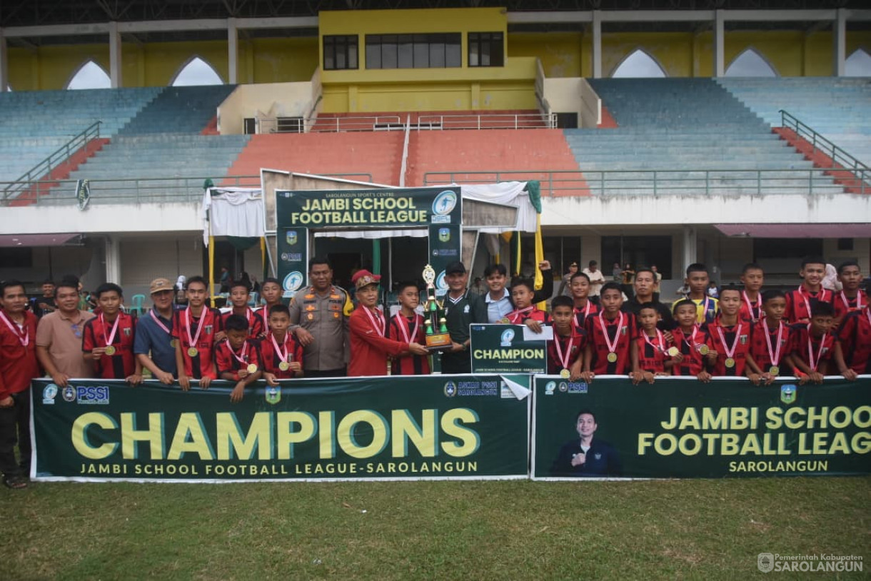 4 Desember 2025 Penutupan Liga Pelajar di GOR Sport Center Sarolangun