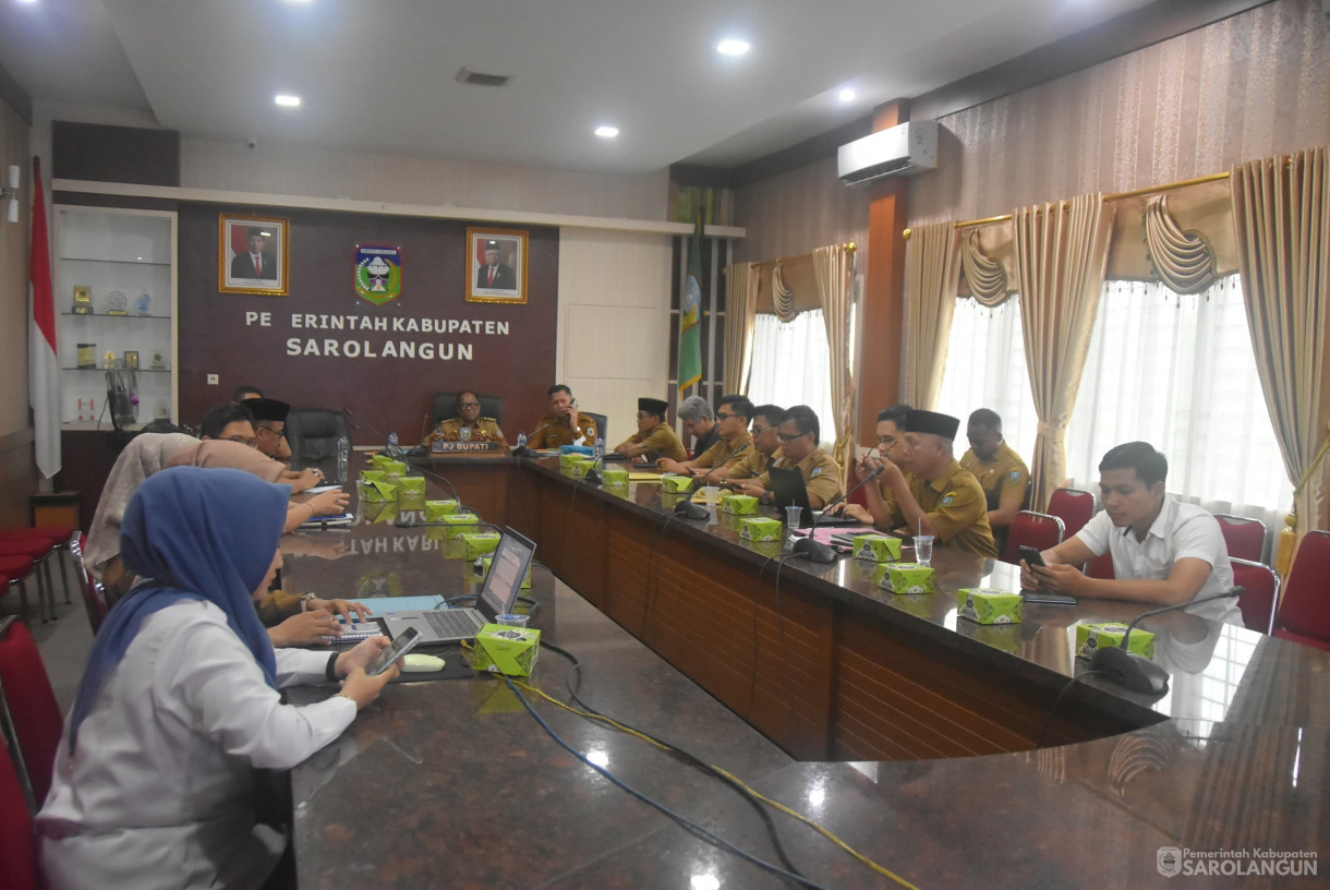 21 Oktober 2024 -&nbsp;Rapat TPID Via Zoom Meeting, Bertempat di Ruang Pola Utama Kantor Bupati Sarolangun