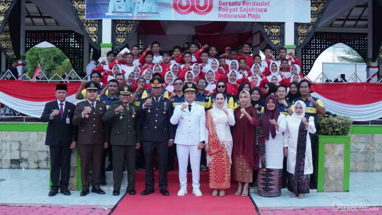 17 Agustus 2025&nbsp; Upacara Penurunan Bendera Merah Putih Bertempat di lapangan Gunung Kembang