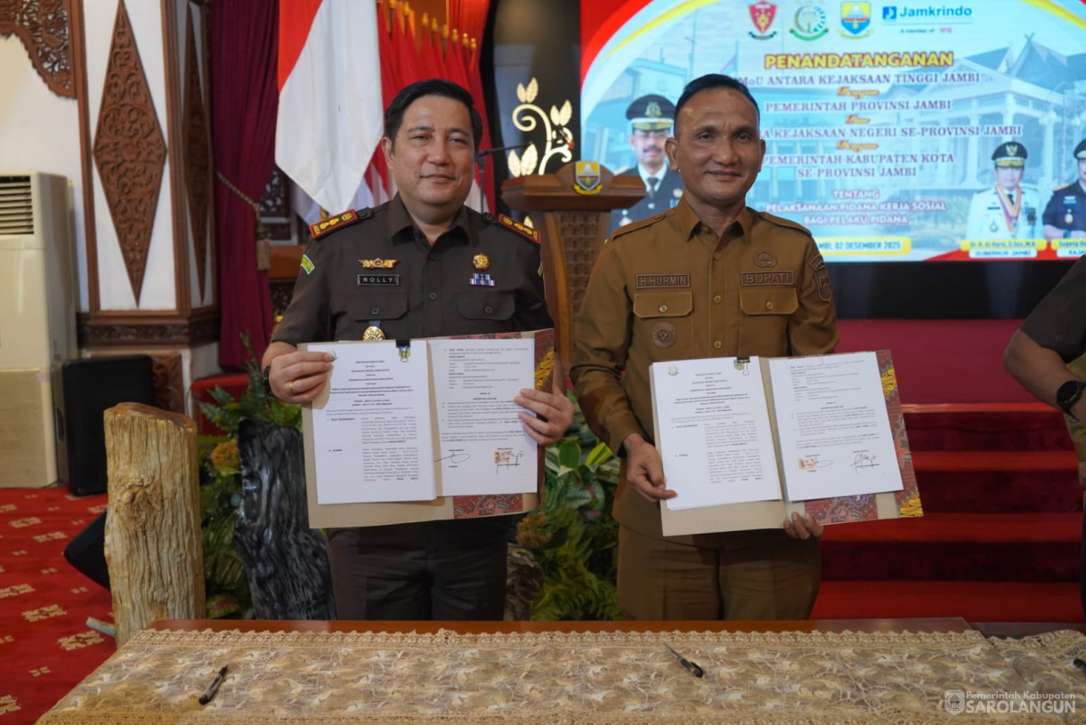 2 Desember 2025&nbsp; Acara Penandatagan MOU Antara Provinsi Jambi Dan Kejati Jambi Dan Sosialisasi Di Berlakukan Undang Undang Nomor 1 Tahun 2023 Sekaligus Pembukaan Rakor camat Se Provinsi jambi