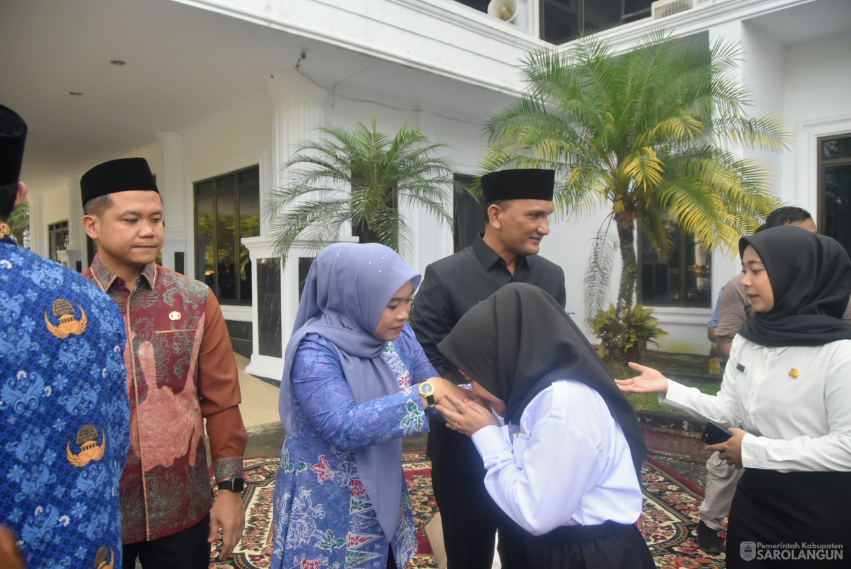 22 Mei 2025 -&nbsp;Penyerahan SK CPNS Tahun 2024 dan Pengambilan Sumpah Janji Jabatan di Lingkungan Pemerintah Kabupaten Sarolangun