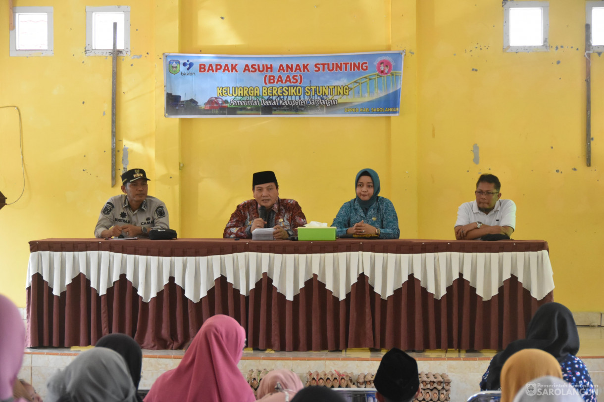 30 Maret 2024 - Penyerahan Bantuan Program Bapak Asuh Anak Stunting Untuk Keluarga Berisiko Stunting Di Kantor Camat Sarolangun