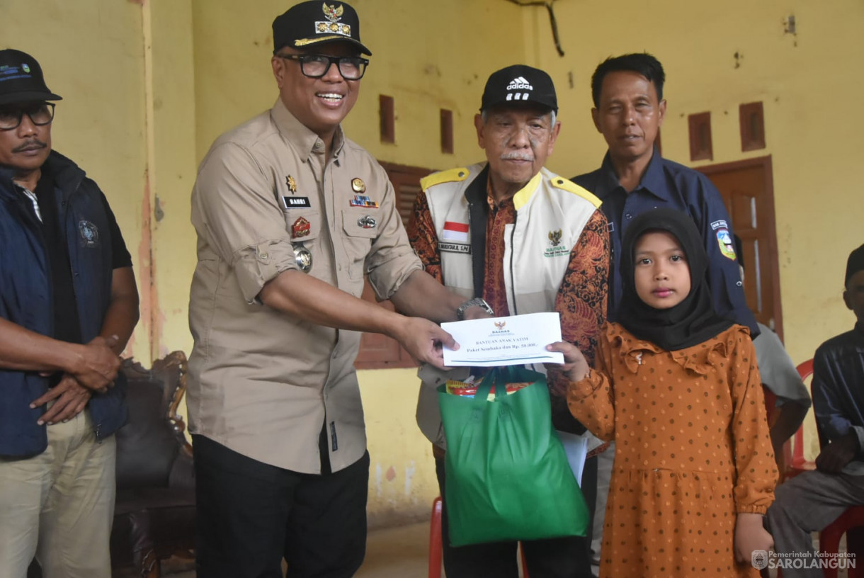 23 November 2024 -&nbsp;Audiensi Sekaligus Penyerahan Bantuan Masyarakat Desa Kasang Melintang Kecamatan Pauh di Rumah Kepala Desa Kasang Melintang