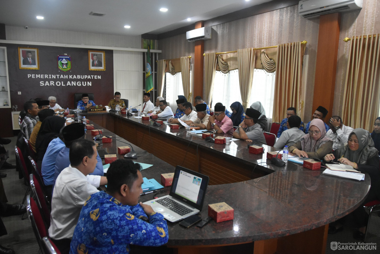 3 Juni 2024 - Rapat Realisasi Apbd Kabupaten Sarolangun Tahun 2024 Di Ruang Pola Utama Kantor Bupati Sarolangun