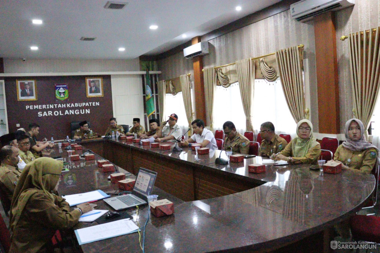 15 Januari 2024 - Rapat TPID Via Zoom Meeting Di Ruang Pola Utama Kantor Bupati Sarolangun