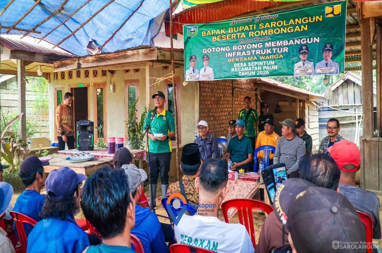 26 Agustus 2026 Momen Kebersamaan Bupati Sarolangun dengan Masyarakat Dusun Trans 3 Desa Sepintun Kecamatan Pauh