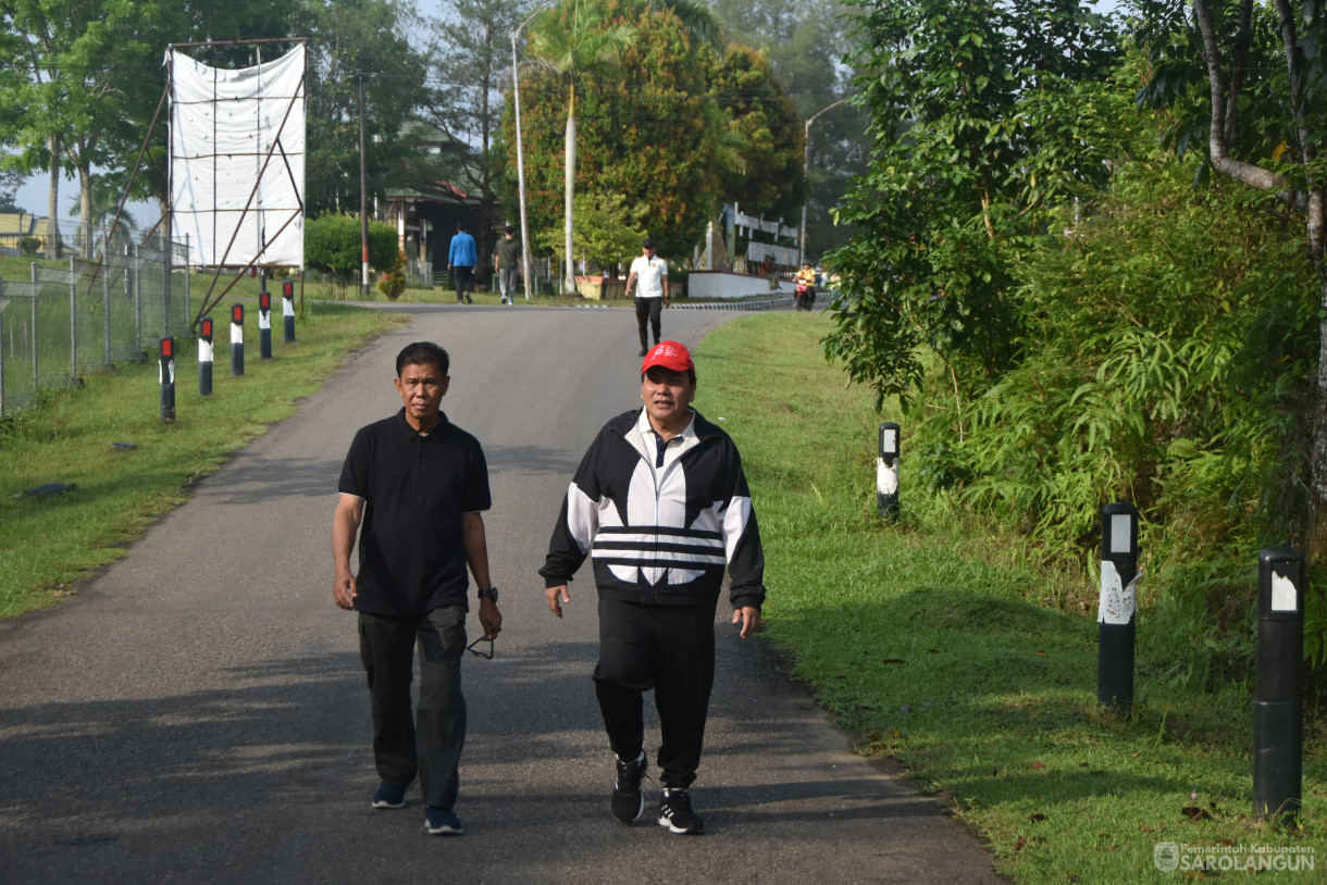 21 Juni 2024 -  Jalan Santai  Dan Olahraga Di Komplek Perkantoran Gunung Kembang Sarolangun