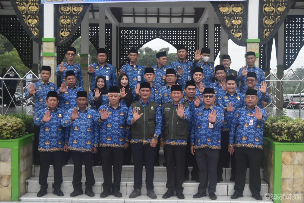 17 November 2025&nbsp; Apel Gabungan Sekaligus Praktek SERUT 17 PENTING di Lingkungan Pemerintah Kabupaten Sarolangun