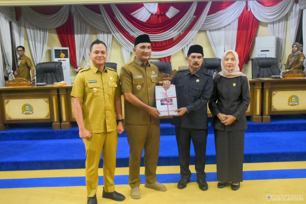 26 Agustus 2025 Rapat Paripurna Tingkat 1 Tahap 1 Penyampaian 4 Ranperda Kabupaten Sarolangun di Gedung DPRD Kabupaten Sarolangun