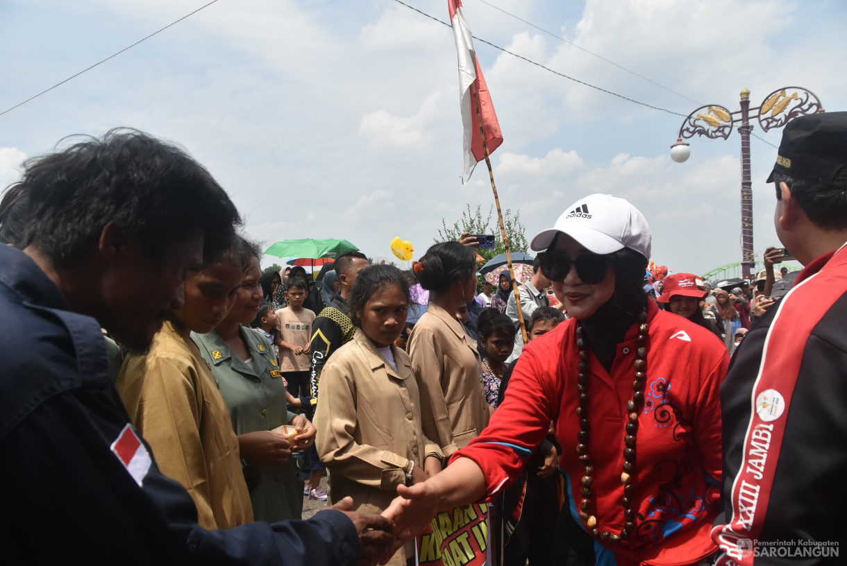 18 Agustus 2024 -&nbsp;Pawai Karnaval Memperingati HUT RI Ke 79, Bertempat di Depan Rumah Dinas Bupati Sarolangun