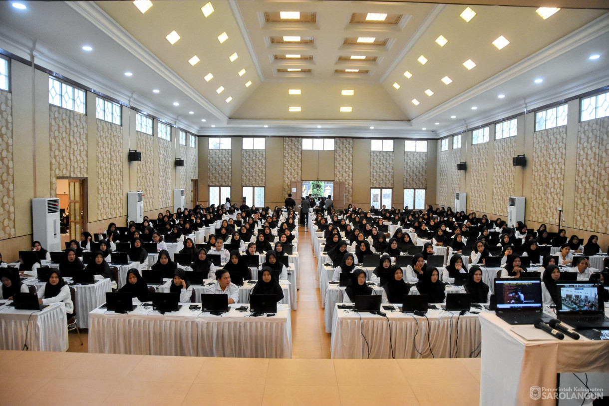 26 November 2023 - Meninjau Sekaligus Memberikan Arahan
Kepada Peserta Tes Pegawai Pemerintah Dengan Perjanjian Kerja Di Gedung Karunia
Global School Jambi