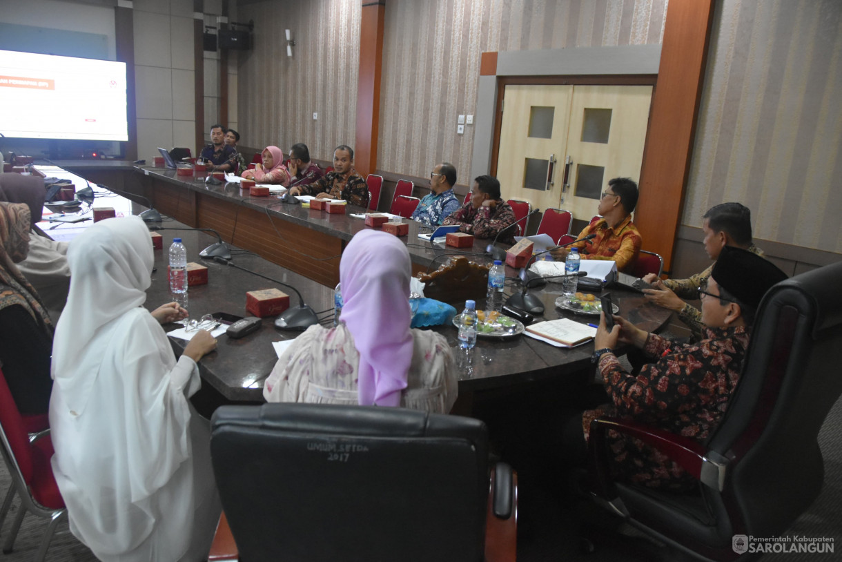 2 Mei 2024 - Rapat Persiapan HUT Dekranasda Ke 44 Di Ruang Pola Utama Kantor Bupati Sarolangun