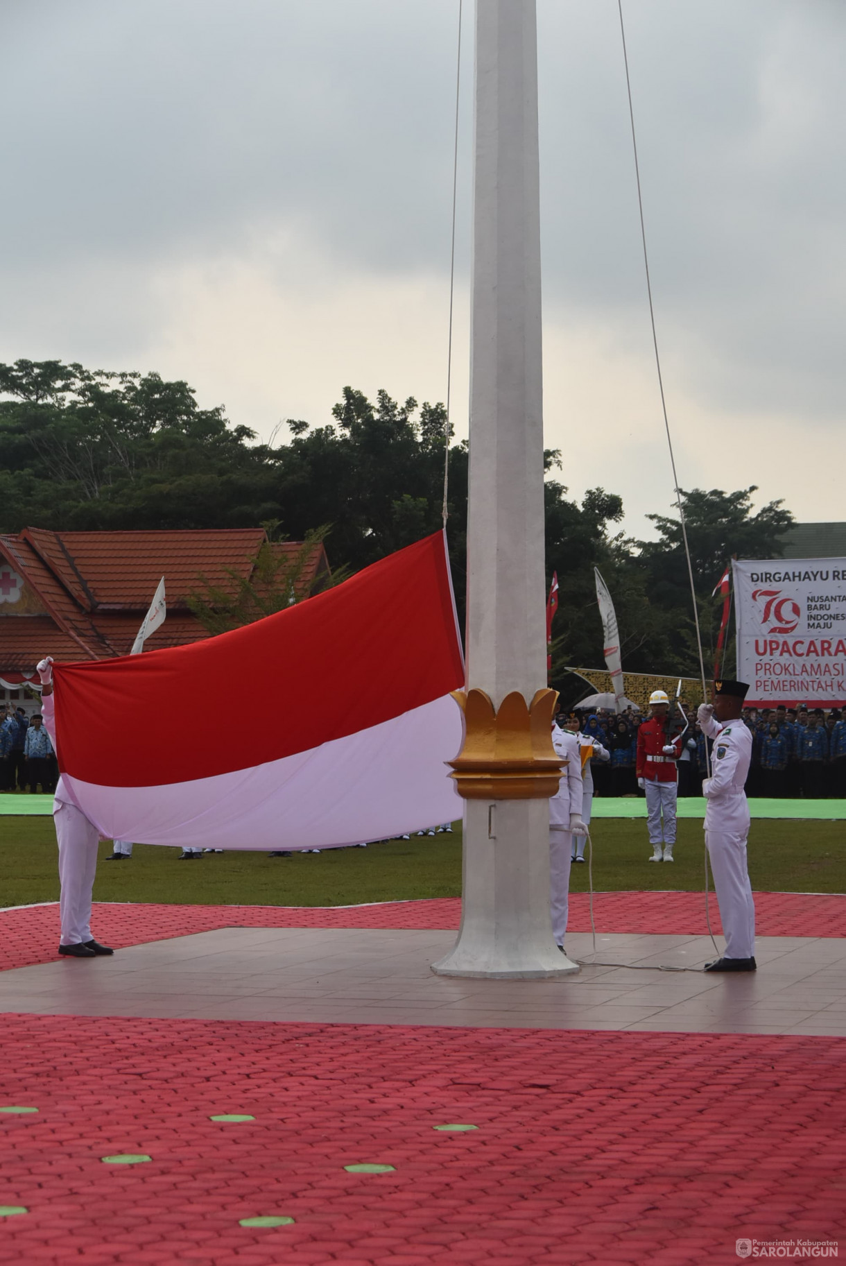 17 Agustus 2024 - Upacara Pengibaran Bendera Merah Putih Dalam Rangka HUT RI Ke 79, Bertempat di Lapangan Gunung Kembang Sarolangun