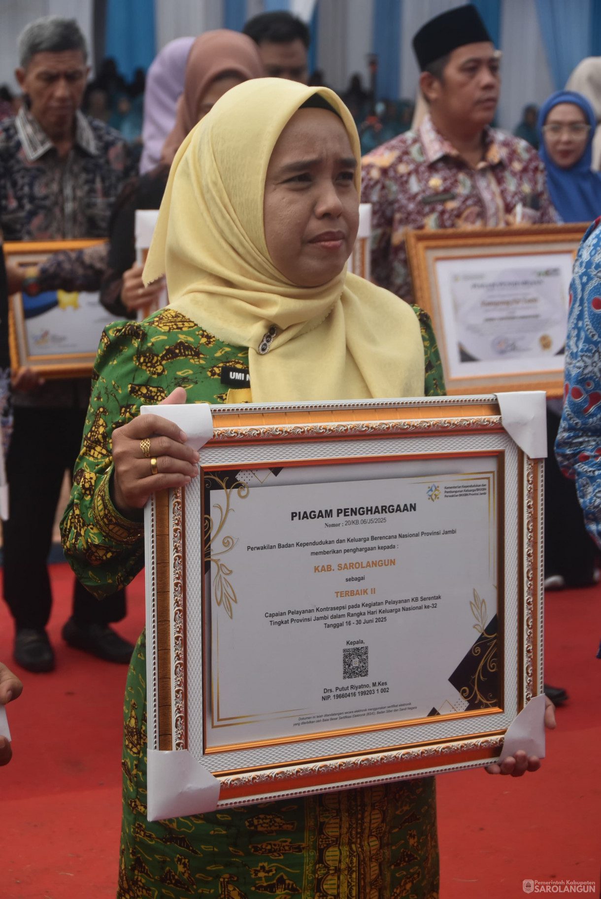 31 Juli 2025 - Peringatan Puncak Hari Keluarga Nasional Ke 32 Tingkat Provinsi Jambi Sekaligus Pengukuhan AyahBunda Genre Provinsi dan Kabupaten Kota di Halaman Kantor Bupati Kerinci