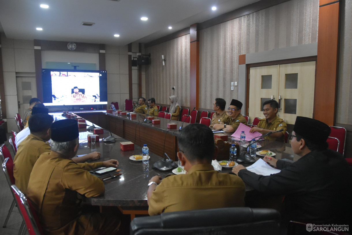 11 Juni 2024 -&nbsp;Rapat TPID Bersama Gubernur Jambi Via Zoom Meeting&nbsp; Di Ruang Pola Utama Kantor Bupati Sarolangun