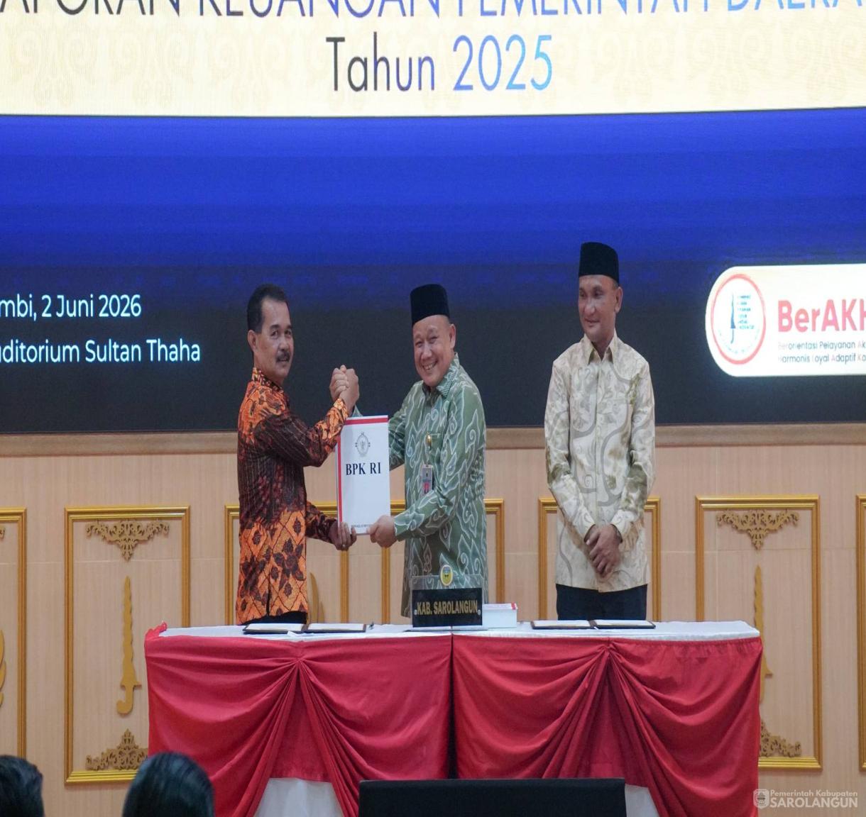 2 Juni 2026 Pemerintah Kabupaten Sarolangun raih Penghargaan&nbsp; ke10 Wajar Tanpa Pengecualian dari BPK RI Perwakilan Provinsi Jambi atas Laporan Keuangan Pemerintah Daerah Tahun Anggaran 2025