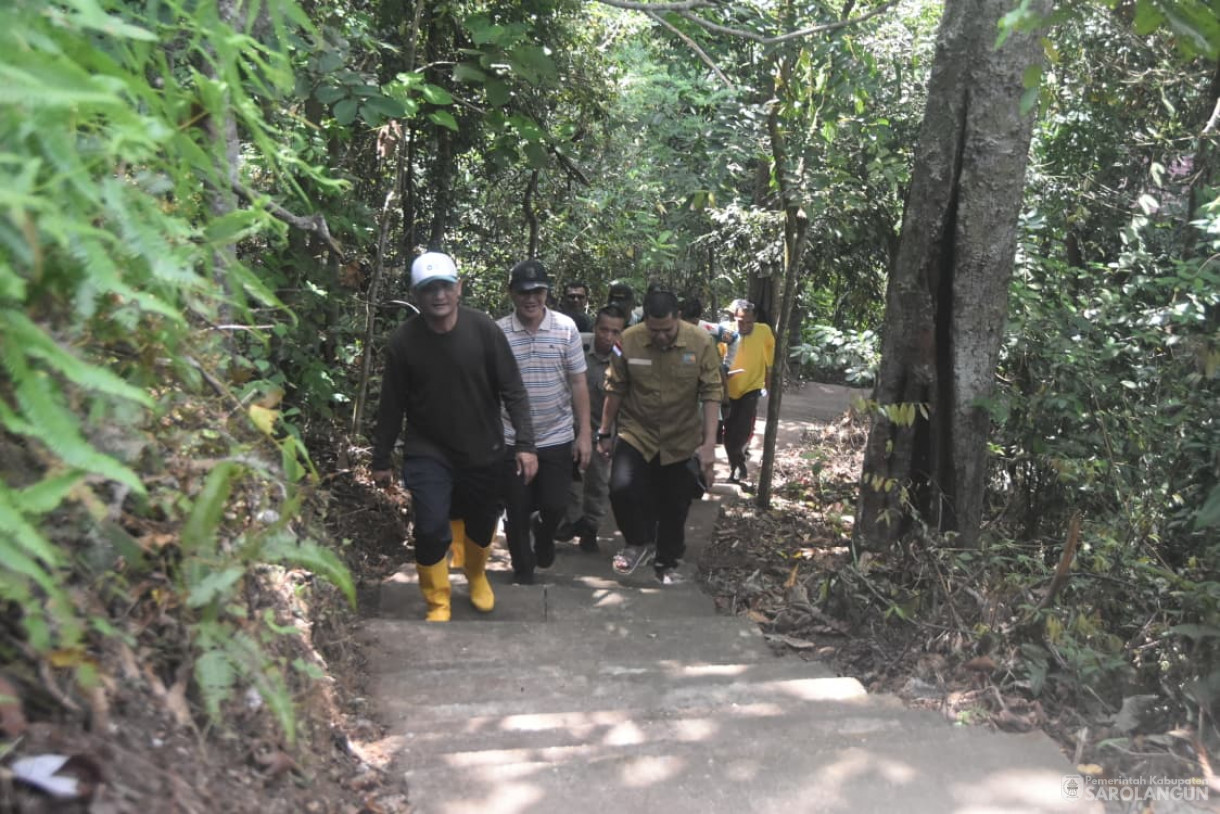 5 November 2025 Meninjau jalan Taman Nasional Bukit Dua Belas Kecamatan Air Hitam