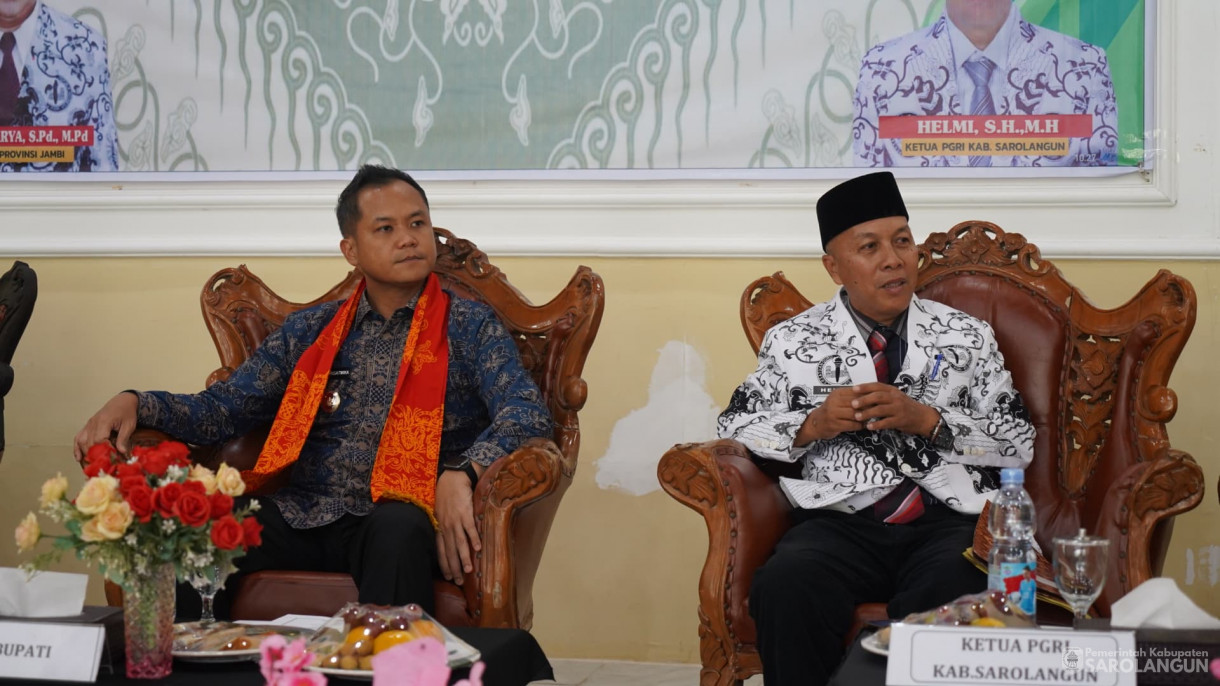 19 Juni 2025 -&nbsp;Membuka kegiatan Konfrensi Kabupaten PGRI Kabupaten Sarolangun masa Bakti XXIII Periode 2025 sd 2030