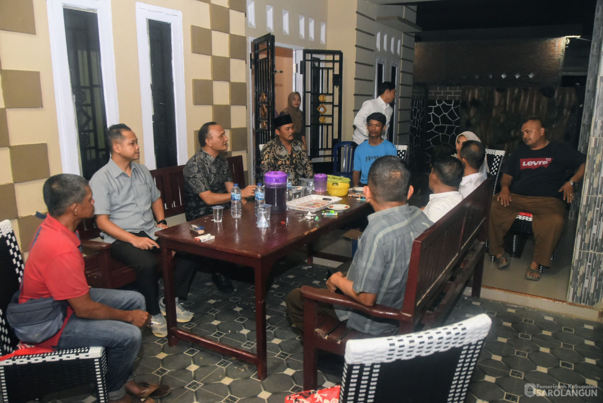 9 Juli 2025 -&nbsp;Meninjau dan Penyerahan Bantuan Rumah Warga Korban Kebakaran di Desa Monti Kecamatan Limun