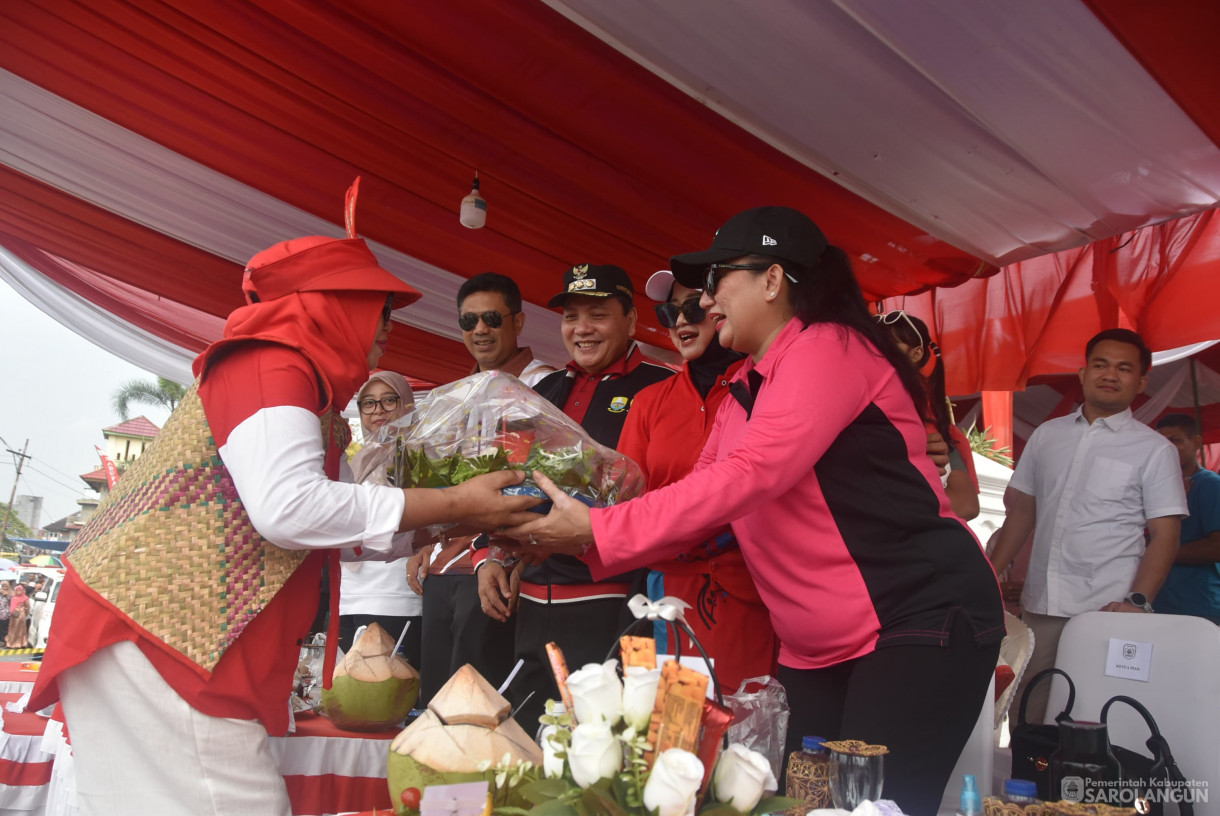 18 Agustus 2024 -&nbsp;Pawai Karnaval Memperingati HUT RI Ke 79, Bertempat di Depan Rumah Dinas Bupati Sarolangun